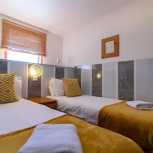 Bentleys 3*, Newcastle upon Tyne United Kingdom